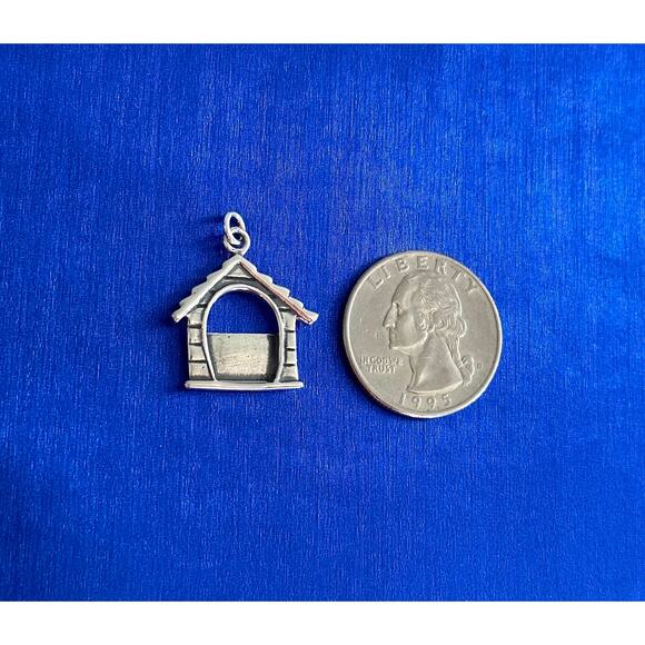 Sterling Silver Dog House Picture Frame Necklace - Picture 5 of 5
